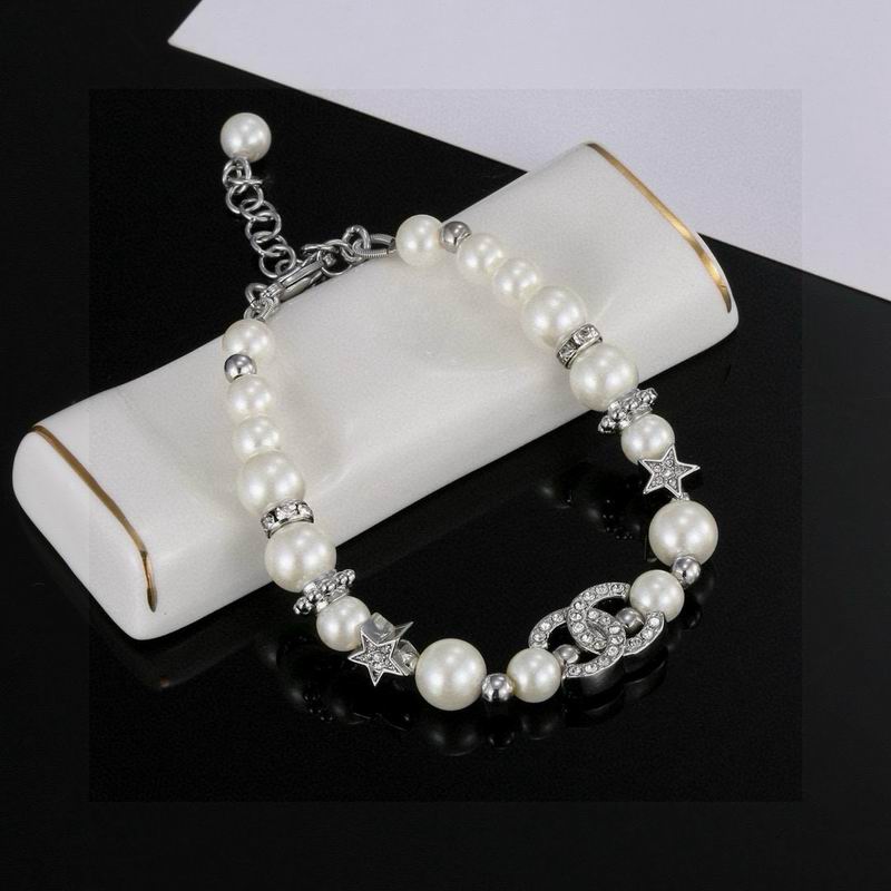 Chanel Bracelet 08yxs01